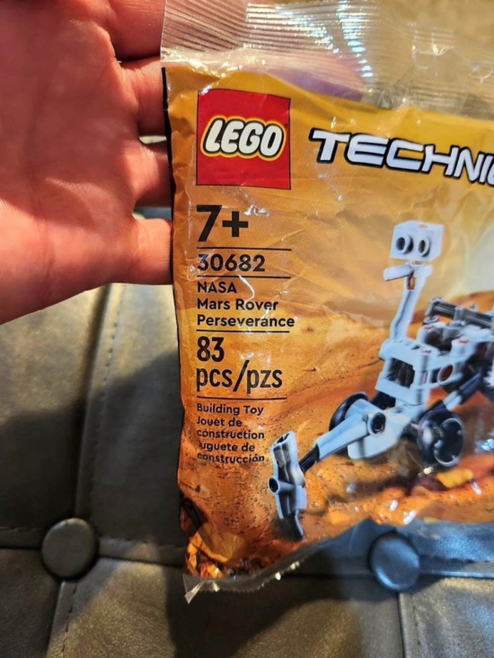New LEGO NASA Mars Rover Perseverance Set 30682 - Picture 2 of 3